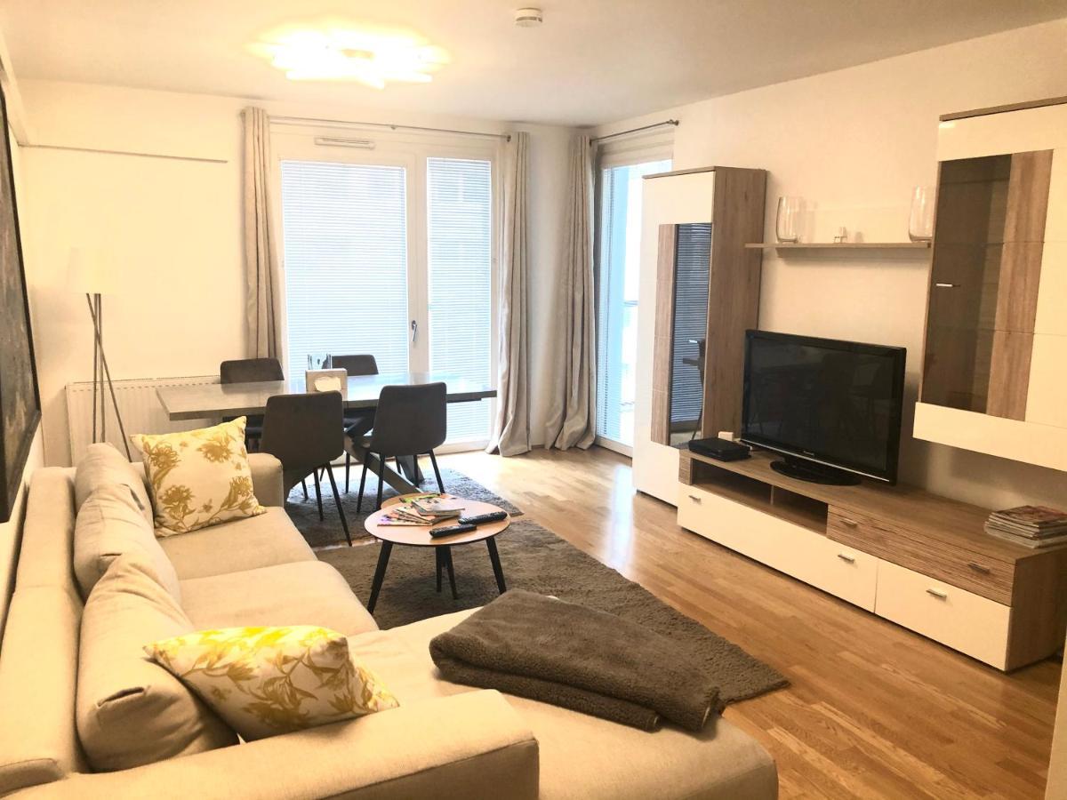 Amazing Austria Center Apartment Near Uno City Bécs Kültér fotó