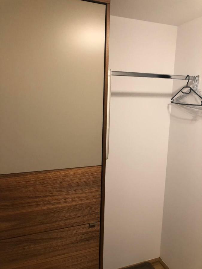 Amazing Austria Center Apartment Near Uno City Bécs Kültér fotó